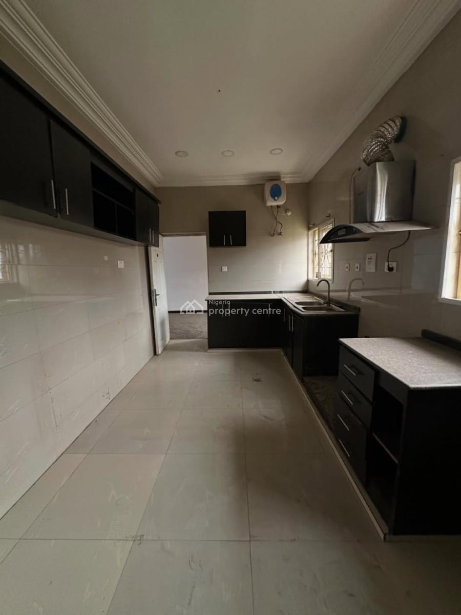 4 Bedroom Semi Detached Duplex +  Family Lounge + Private Backyard, Idu Industrial, Abuja, Semi-detached Duplex for Sale