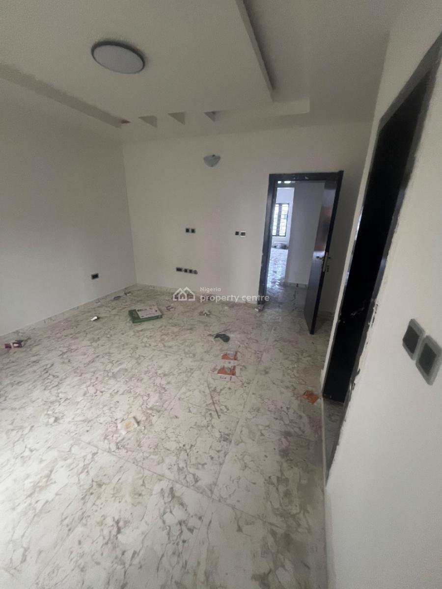 Luxury Brand New 3bedroom Flat Upstairs and Downstairs, Mobil Road Ilaje, Ajah, Lagos, Flat / Apartment for Rent