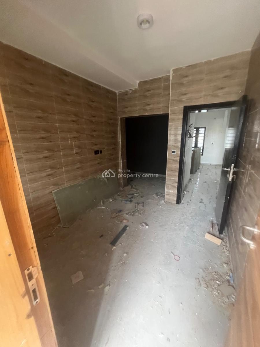 Luxury Brand New 3bedroom Flat Upstairs and Downstairs, Mobil Road Ilaje, Ajah, Lagos, Flat / Apartment for Rent