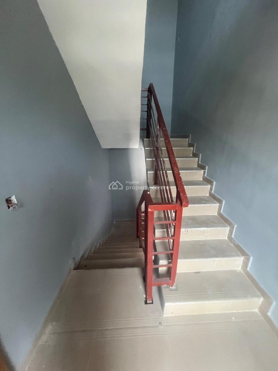 Luxury Brand New 3bedroom Flat Upstairs and Downstairs, Mobil Road Ilaje, Ajah, Lagos, Flat / Apartment for Rent