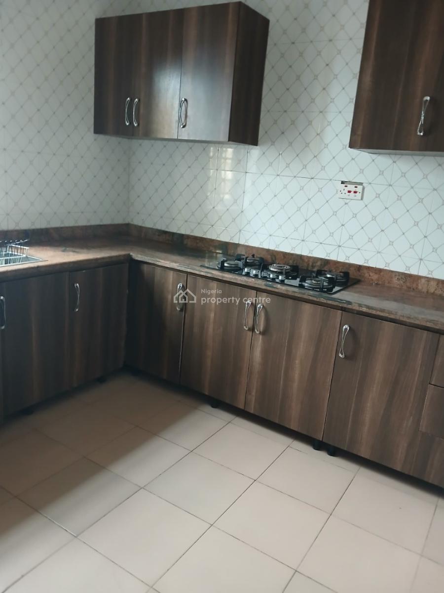 Fantastic 2 Bedroom Flat Apartment, Upstairs in a Gated Close, Olowora, Olowora, Magodo, Lagos, Flat / Apartment for Rent