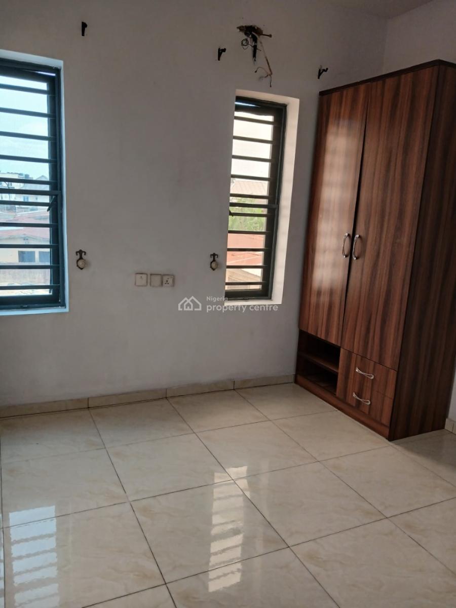 Fantastic 2 Bedroom Flat Apartment, Upstairs in a Gated Close, Olowora, Olowora, Magodo, Lagos, Flat / Apartment for Rent