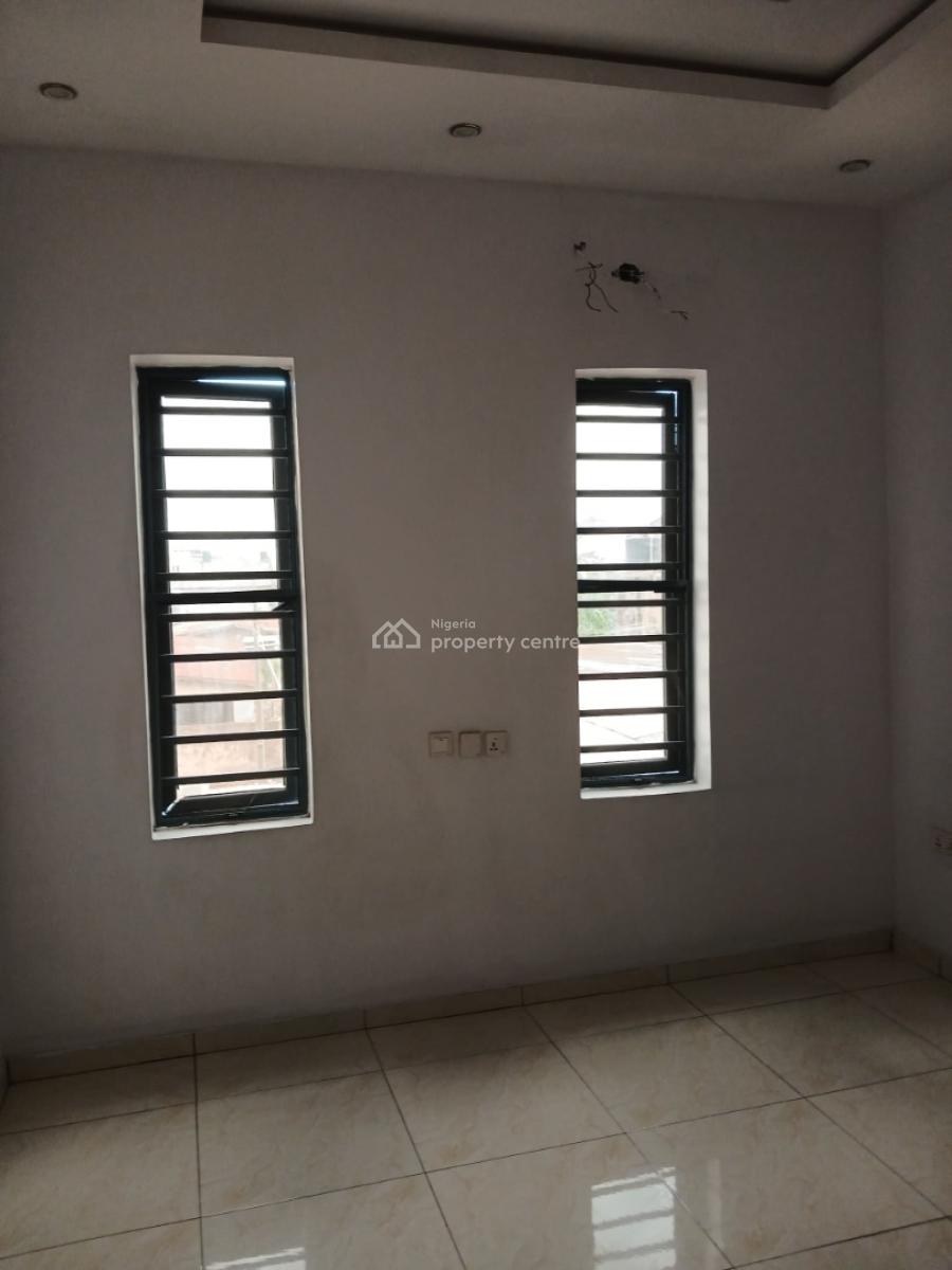 Fantastic 2 Bedroom Flat Apartment, Upstairs in a Gated Close, Olowora, Olowora, Magodo, Lagos, Flat / Apartment for Rent