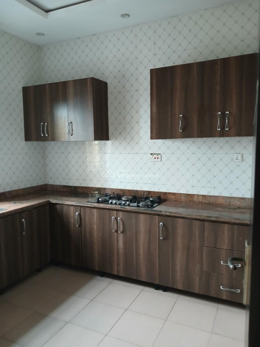 Fantastic 2 Bedroom Flat Apartment, Upstairs in a Gated Close, Olowora, Olowora, Magodo, Lagos, Flat / Apartment for Rent