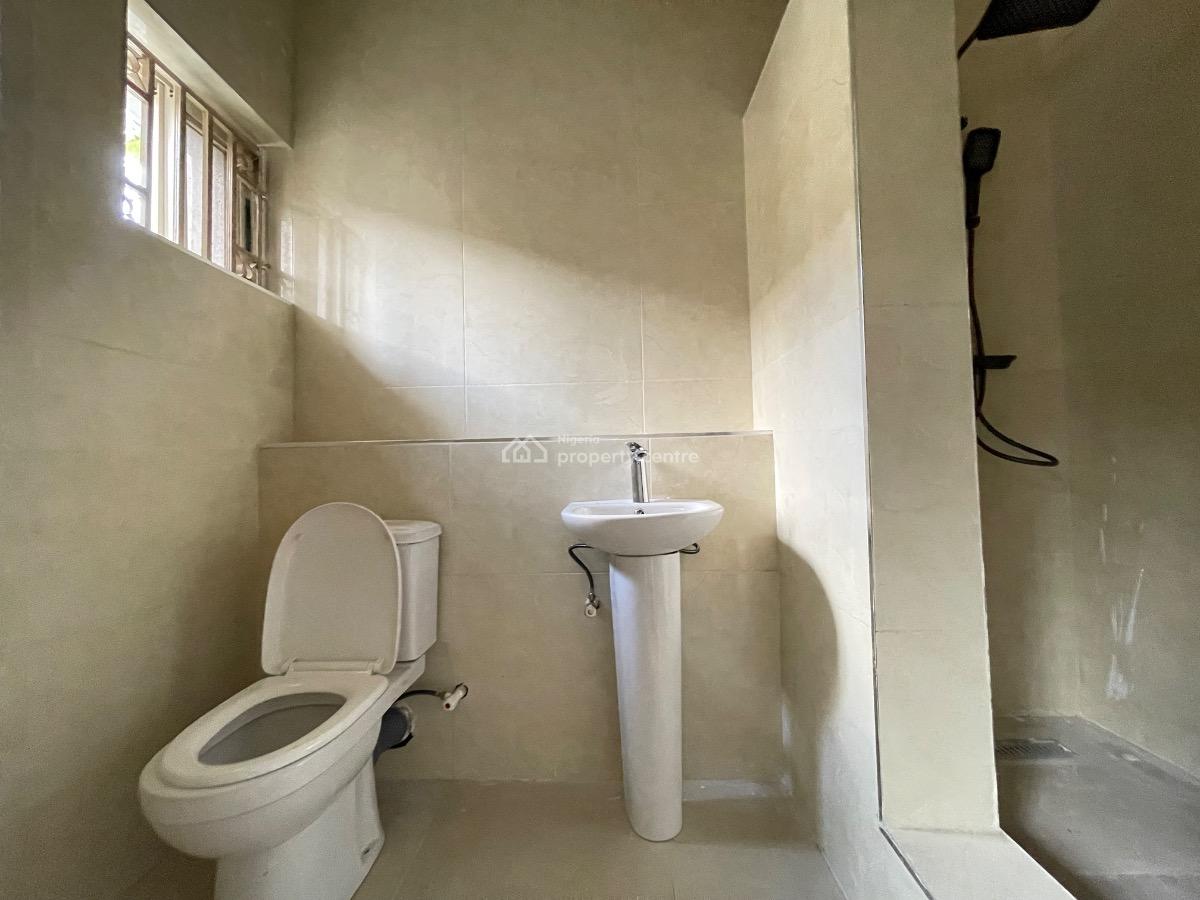 4 Bedroom Semi Detached Duplex with 2 Rooms Bq, Off Admiralty Road, Lekki Phase 1, Lekki, Lagos, Semi-detached Bungalow for Rent