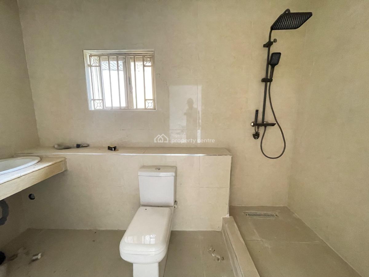4 Bedroom Semi Detached Duplex with 2 Rooms Bq, Off Admiralty Road, Lekki Phase 1, Lekki, Lagos, Semi-detached Bungalow for Rent
