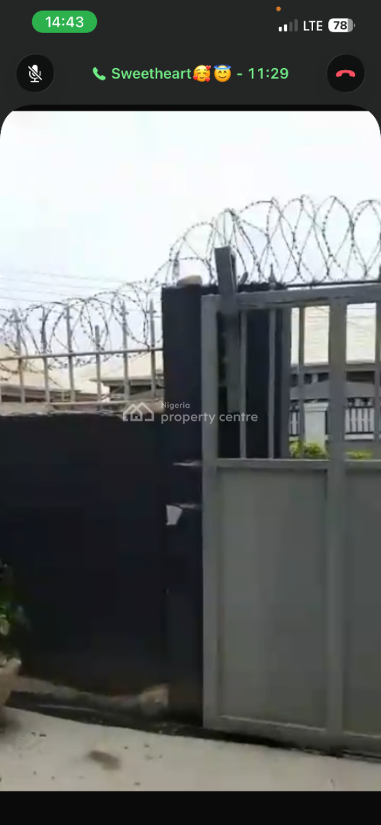 Distress  3 Bedroom Terrace Duplex with Private Compound, Lokogoma Dakwo Abuja, Lokogoma District, Abuja, Terraced Duplex for Sale