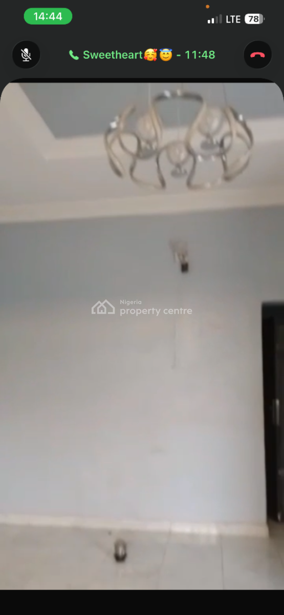 Distress  3 Bedroom Terrace Duplex with Private Compound, Lokogoma Dakwo Abuja, Lokogoma District, Abuja, Terraced Duplex for Sale