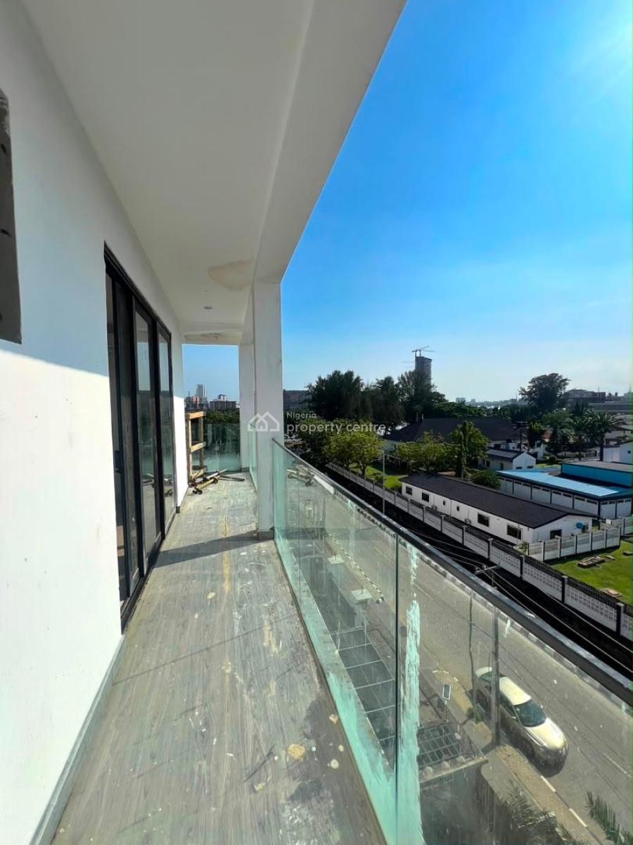 4 Bedroom Waterfront Maisonette with 2 Rooms Bq and Modern Facilities, Old Ikoyi, Ikoyi, Lagos, Block of Flats for Sale
