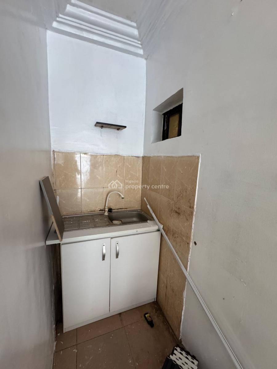 Self Contain, Off Admiralty Way, Lekki Phase 1, Lekki, Lagos, Self Contain (single Rooms) for Rent