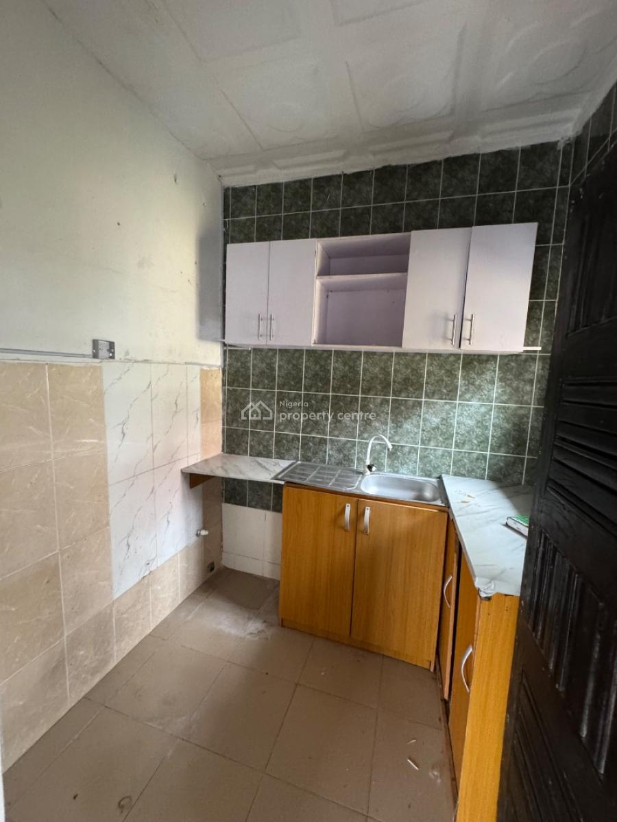 Self Contain, Off Admiralty Way, Lekki Phase 1, Lekki, Lagos, Self Contain (single Rooms) for Rent