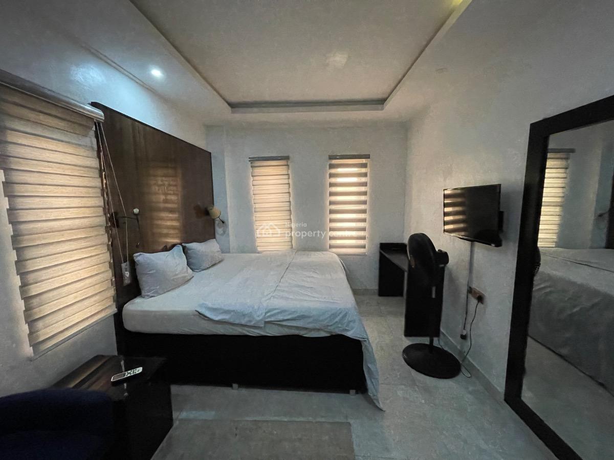 6 Units of 1 & 2 Contemporary Fully Furnished Block of Flats, Off Admiralty Road, Lekki Phase 1, Lekki, Lagos, Block of Flats for Sale