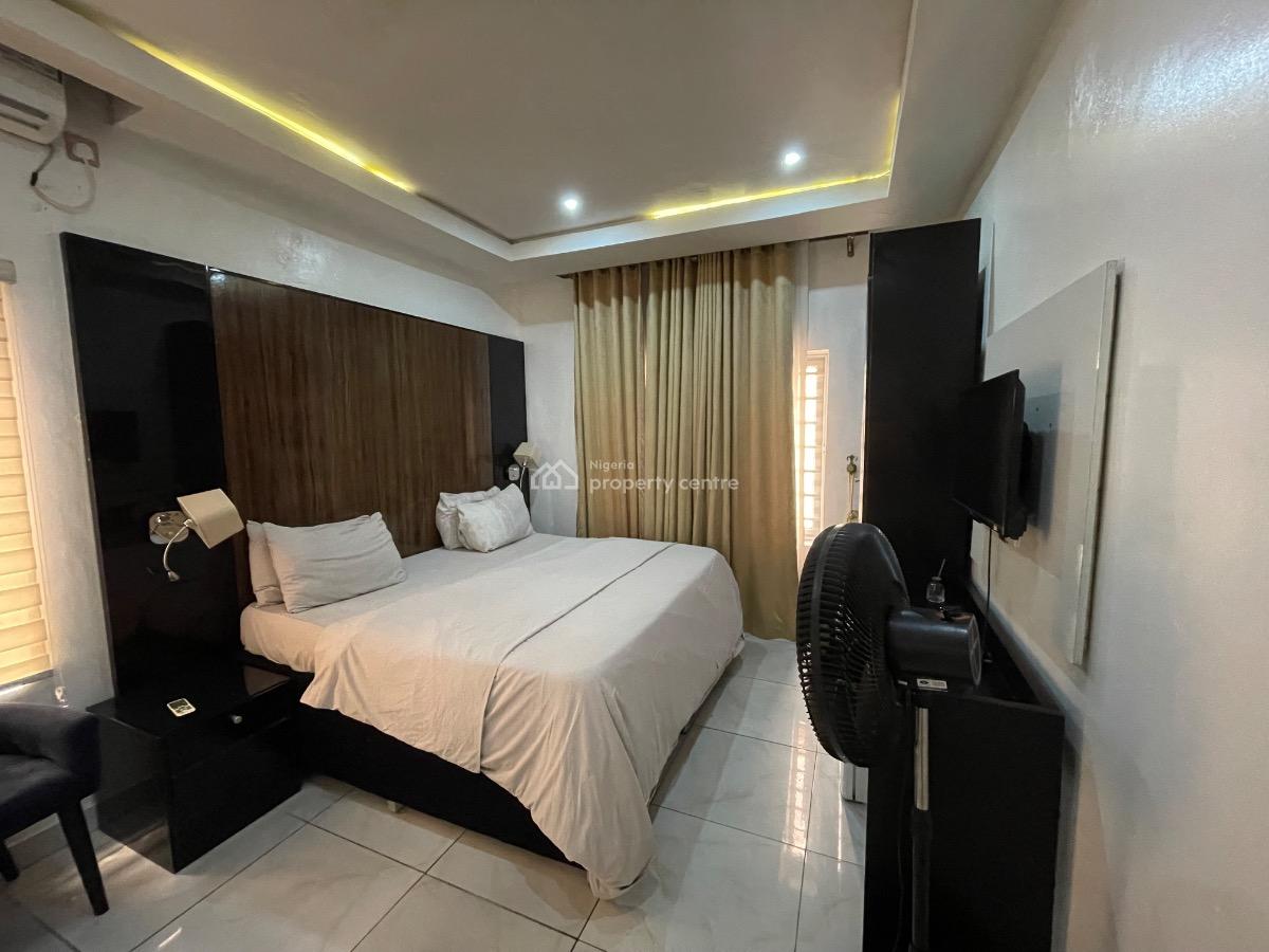 6 Units of 1 & 2 Contemporary Fully Furnished Block of Flats, Off Admiralty Road, Lekki Phase 1, Lekki, Lagos, Block of Flats for Sale
