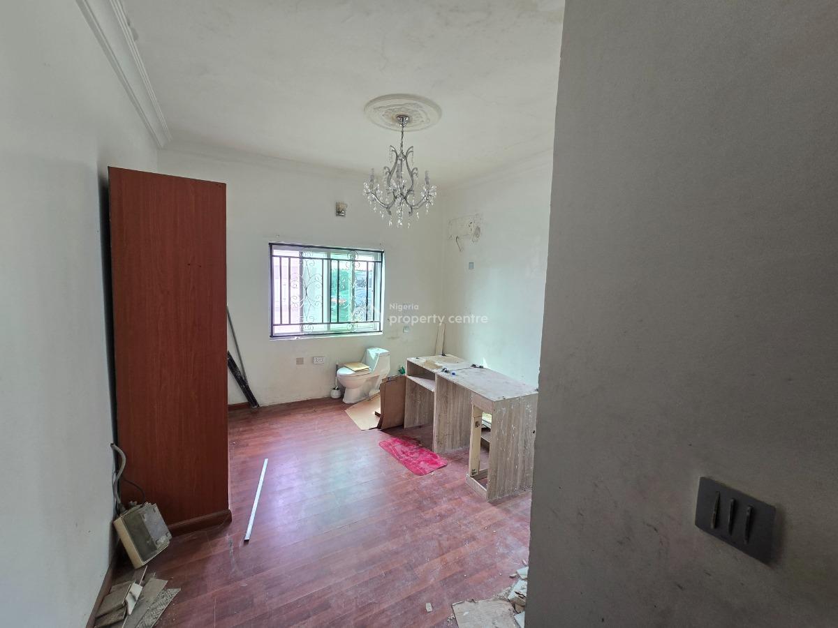 Specious Newly Renovated One-bedroom Flat Apartment Plus Bq, Off Freedom Way, Lekki Phase 1, Lekki, Lagos, Flat / Apartment for Rent