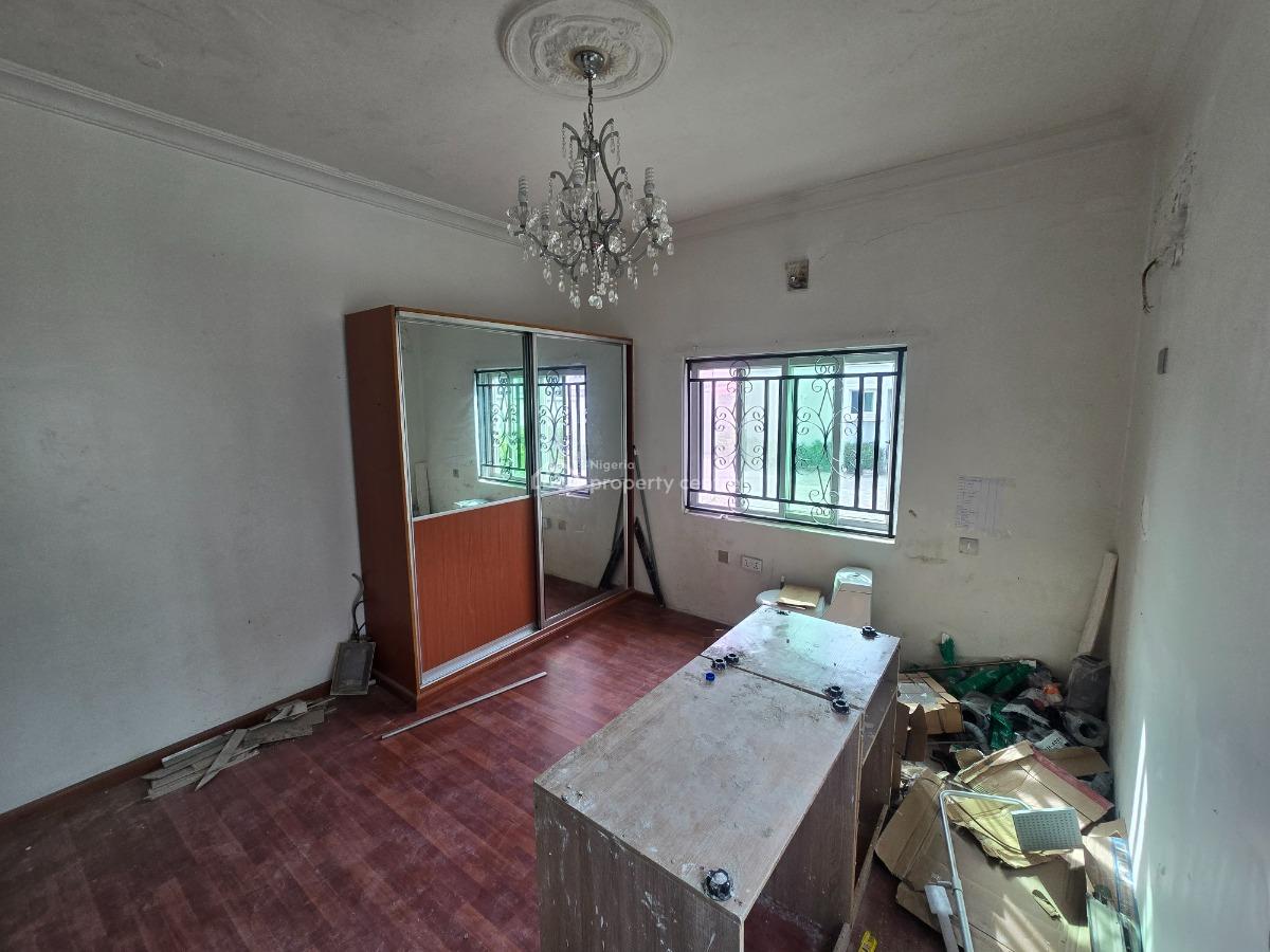 Specious Newly Renovated One-bedroom Flat Apartment Plus Bq, Off Freedom Way, Lekki Phase 1, Lekki, Lagos, Flat / Apartment for Rent