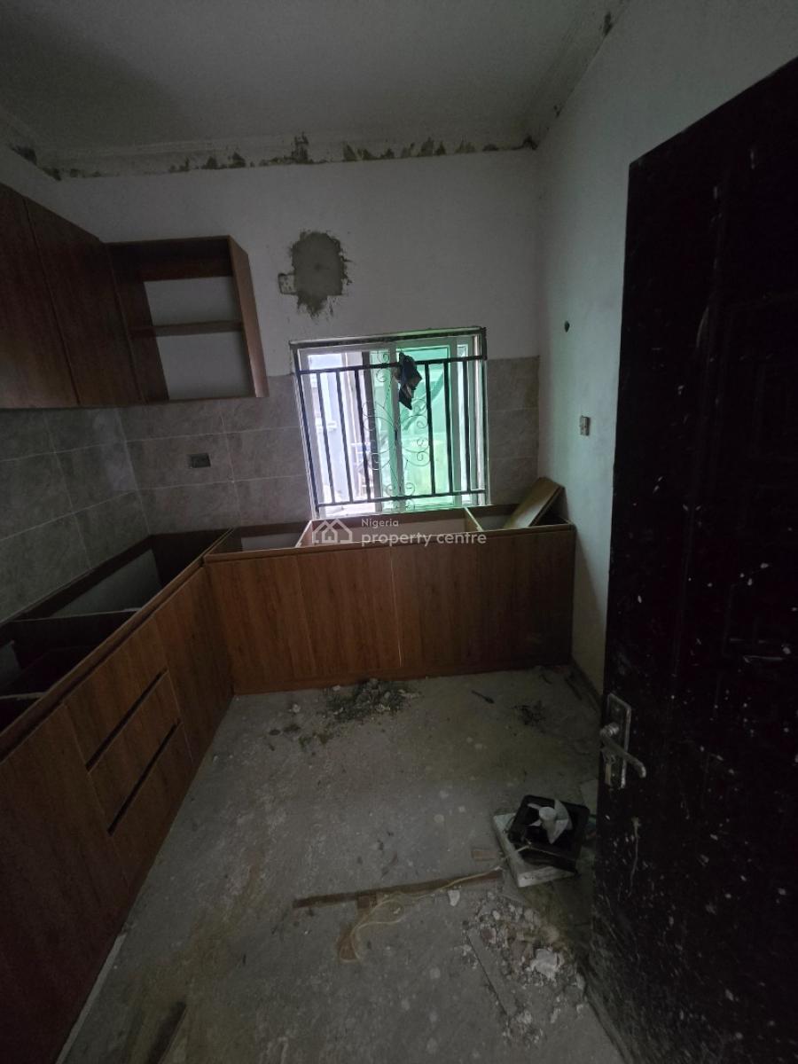 Specious Newly Renovated One-bedroom Flat Apartment Plus Bq, Off Freedom Way, Lekki Phase 1, Lekki, Lagos, Flat / Apartment for Rent