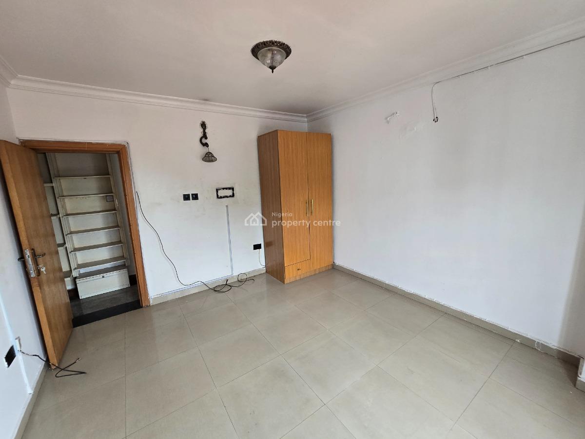 Spacious Newly Renovated Self-service One-bedroom Flat Apartment, Off Freedom Way, Lekki Phase 1, Lekki, Lagos, Flat / Apartment for Rent