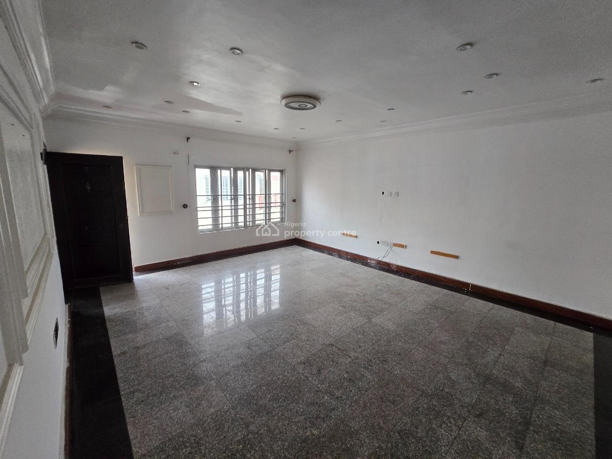 Spacious Newly Renovated Self-service One-bedroom Flat Apartment, Off Freedom Way, Lekki Phase 1, Lekki, Lagos, Flat / Apartment for Rent