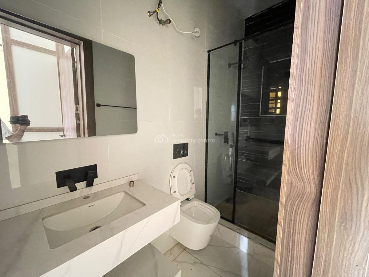 Exquisite Newly Built 3 Bedroom Apartment, Off Admiralty, Lekki Phase 1, Lekki, Lagos, Flat / Apartment for Sale