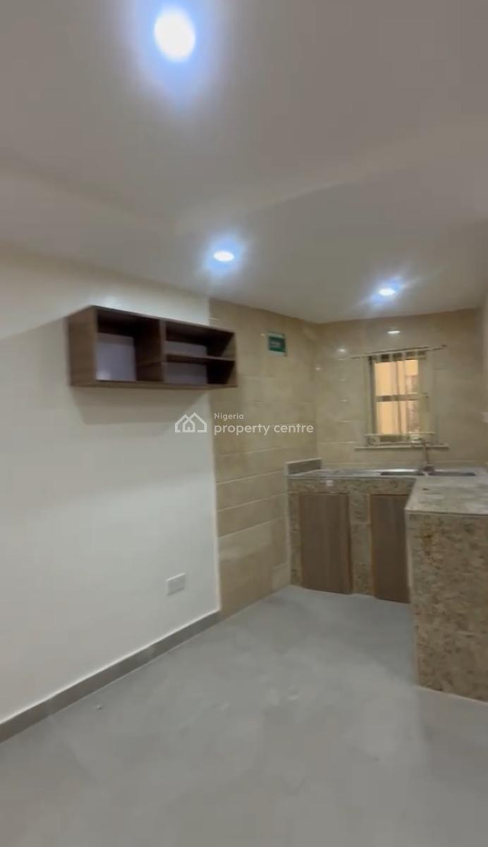 Spacious Room Self Contain Off Bode Thomas, Surulere, Bode Thomas, Surulere, Lagos, Self Contain (single Rooms) for Rent