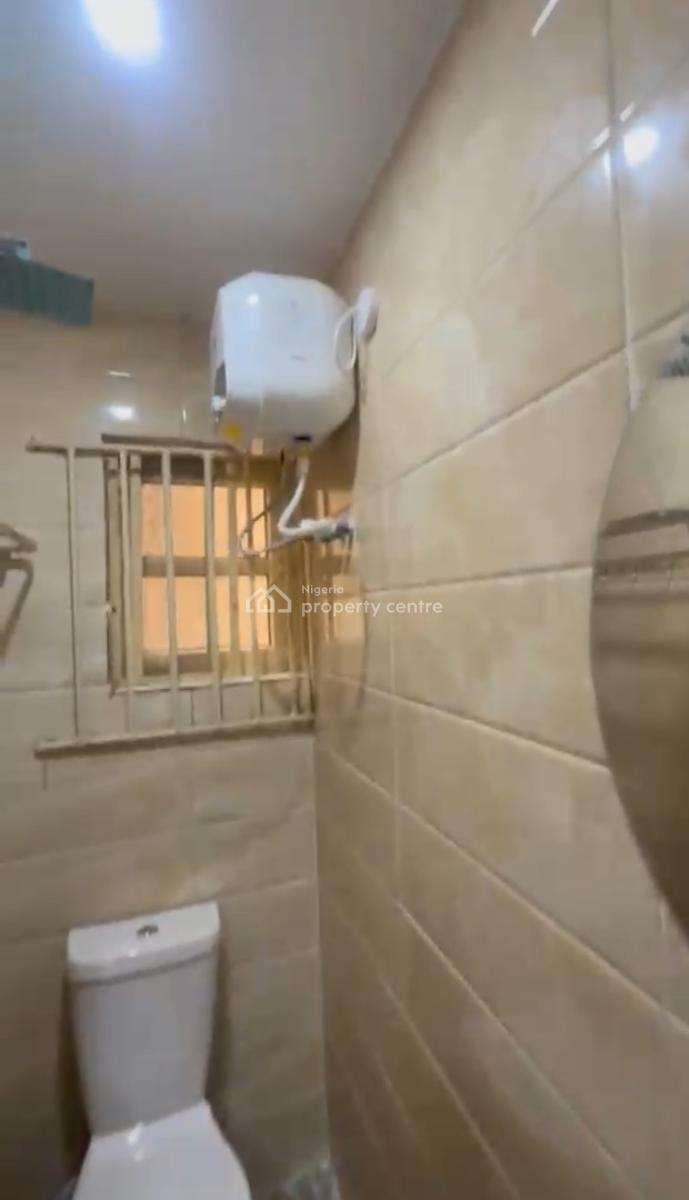Spacious Room Self Contain Off Bode Thomas, Surulere, Bode Thomas, Surulere, Lagos, Self Contain (single Rooms) for Rent