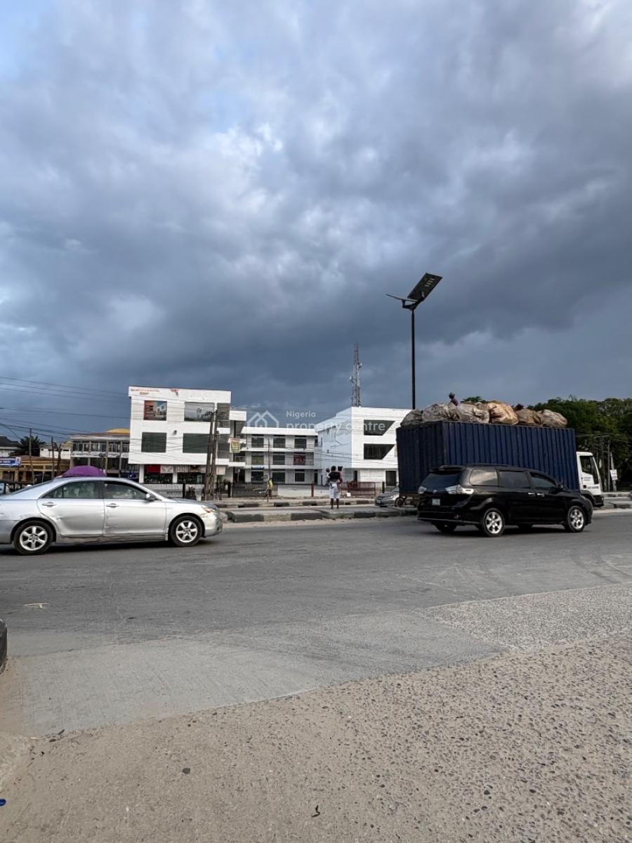Newly Built Commercial Space ( 60sqm ) Facing The Lekki-epe Expressway, Lagos Business School Axis, Sangotedo, Ajah, Lagos, Plaza / Complex / Mall for Rent