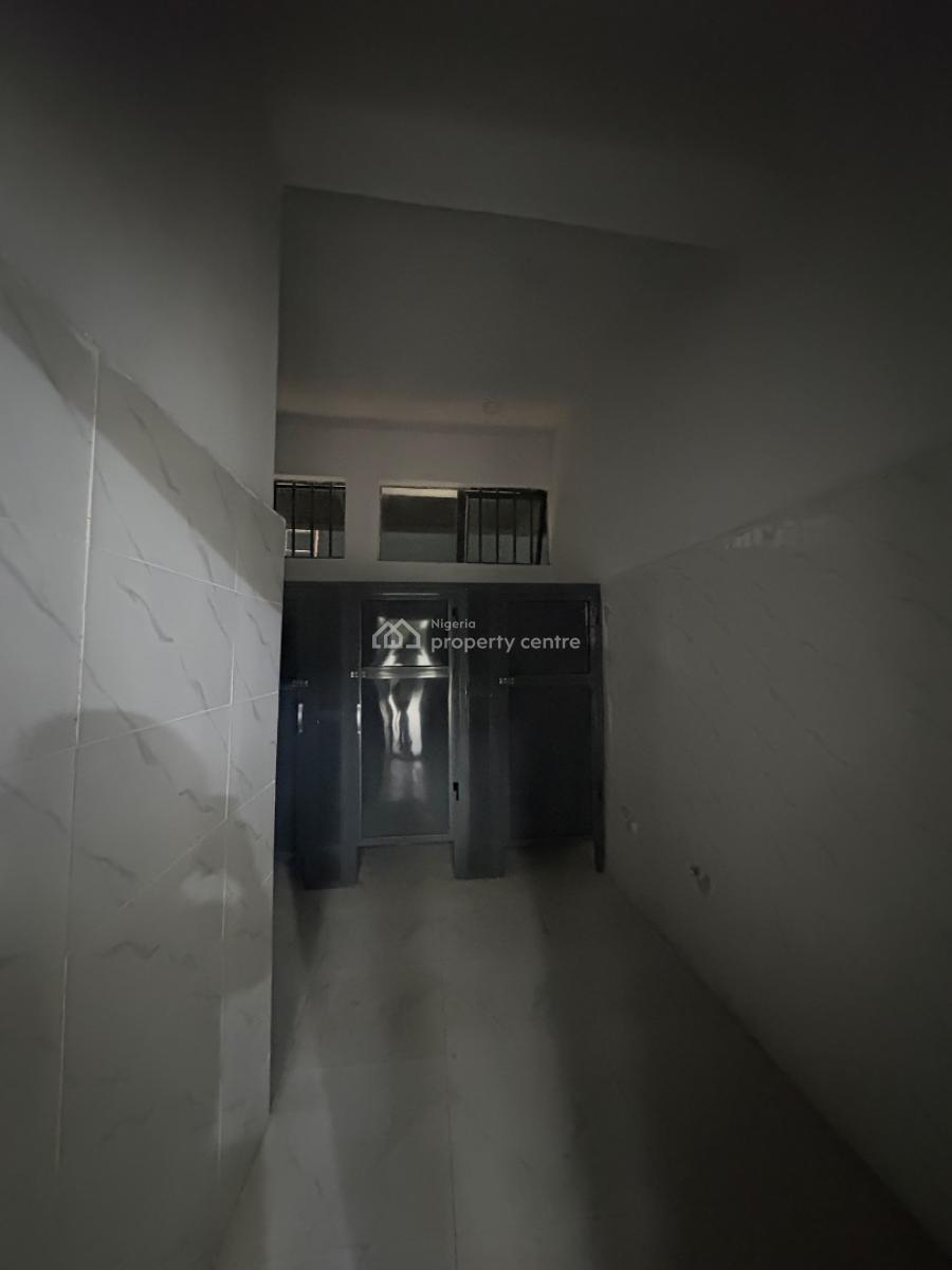 Newly Built Commercial Space ( 60sqm ) Facing The Lekki-epe Expressway, Lagos Business School Axis, Sangotedo, Ajah, Lagos, Plaza / Complex / Mall for Rent