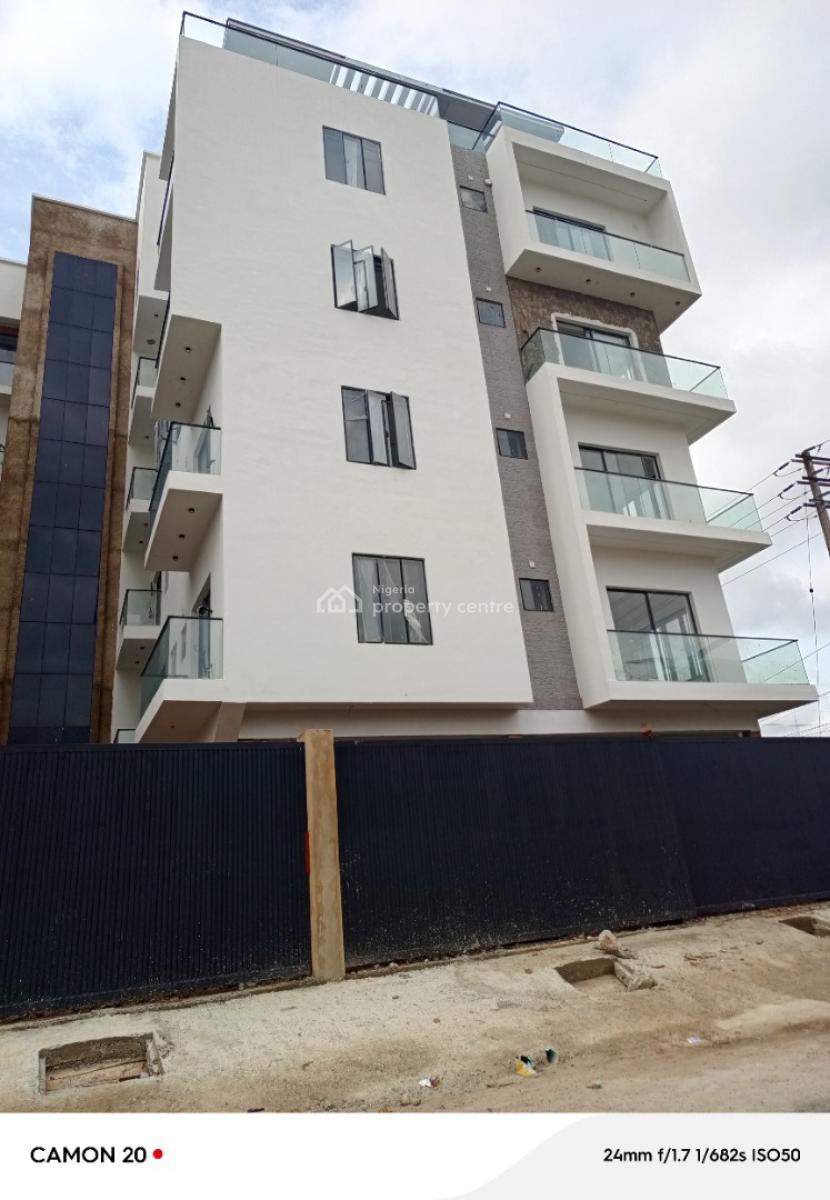 Beautifully Built 3 Bedroom Apartment with Bq.  Location: Yaba, Lago, Yaba, Lagos, Flat / Apartment for Sale