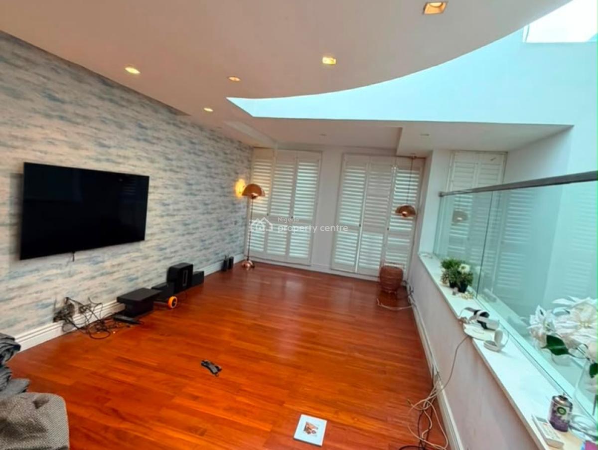 Tastefully Built and Serviced Brand New 3 Bedroom Apartment, Right, Lekki Phase 1, Lekki, Lagos, Flat / Apartment for Rent