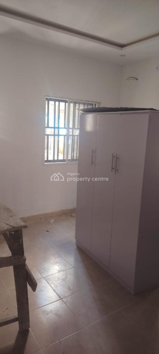 Decent 2 Bedroom Bq, Favour Estate, Life Camp, Abuja, Flat / Apartment for Rent