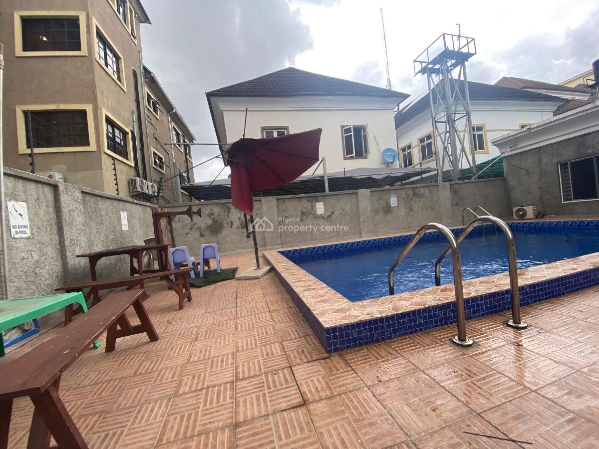 a Well Maintained 3bedroom on 2nd Floor with Bq and Pool, Lekki Phase 1, Lekki, Lagos, Flat / Apartment for Rent