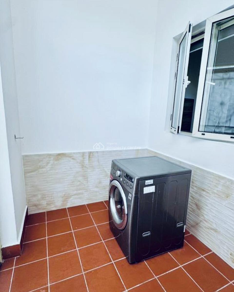Newly Renovated 3 Bedroom Maisonette, Victoria Island (vi), Lagos, Flat / Apartment for Rent