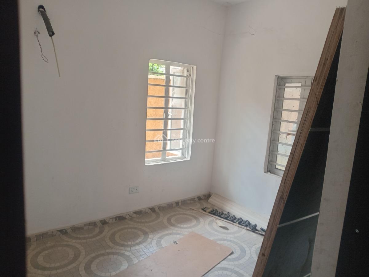 Peace Land Mini Flat, By Alagomeji Third Mainland Bridge, Adekunle, Yaba, Lagos, Mini Flat (room and Parlour) for Rent