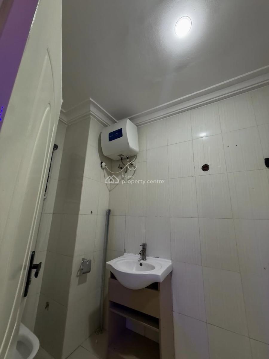 Classic 3 Bedroom Apartment, Golf Estate Off Peter Odili Road, Port Harcourt, Rivers, Flat / Apartment for Sale
