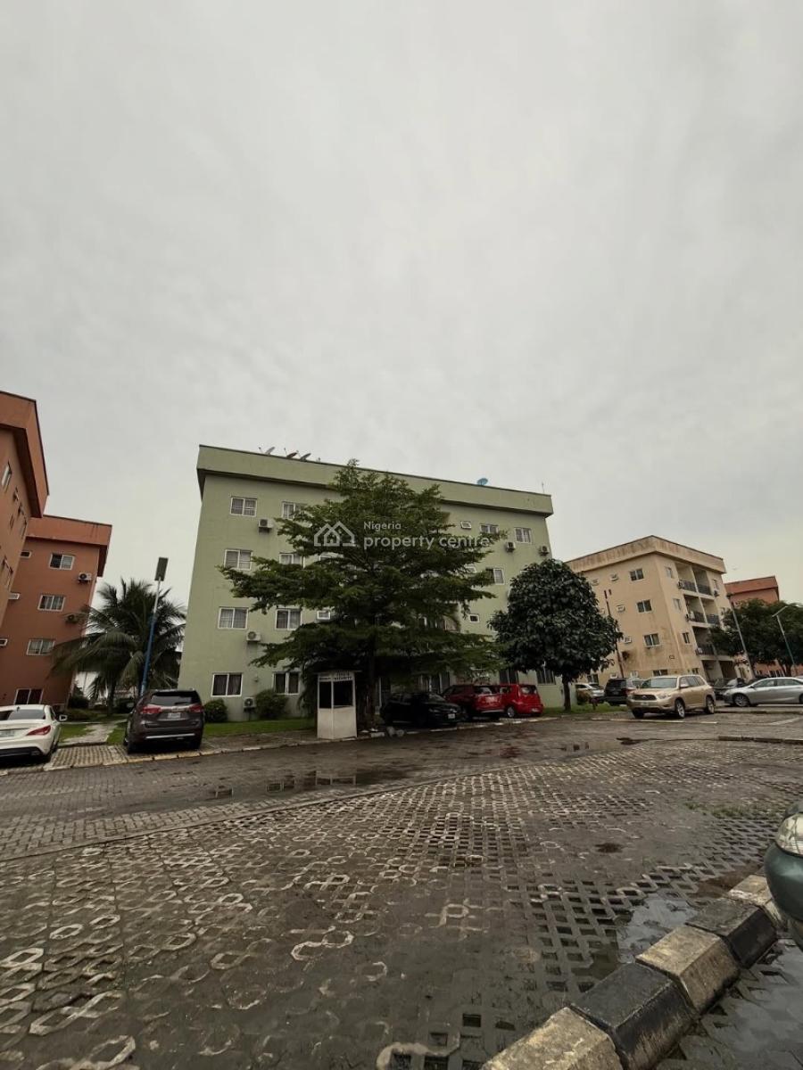 Classic 3 Bedroom Apartment, Golf Estate Off Peter Odili Road, Port Harcourt, Rivers, Flat / Apartment for Sale