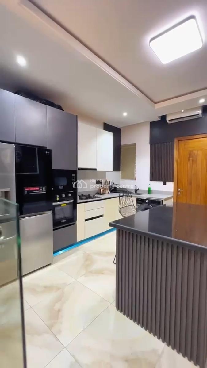 Fully Furnished & Service 2 Bedroom Maisonette, Freedom Way, Lekki Phase 1, Lekki, Lagos, House for Sale