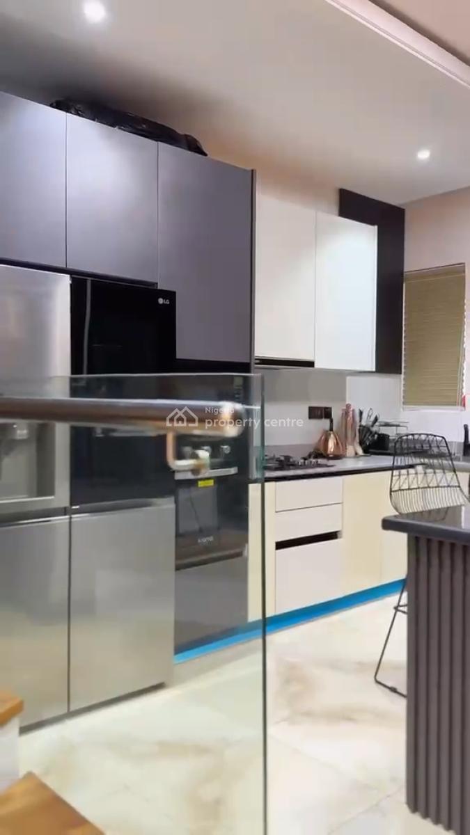 Fully Furnished & Service 2 Bedroom Maisonette, Freedom Way, Lekki Phase 1, Lekki, Lagos, House for Sale