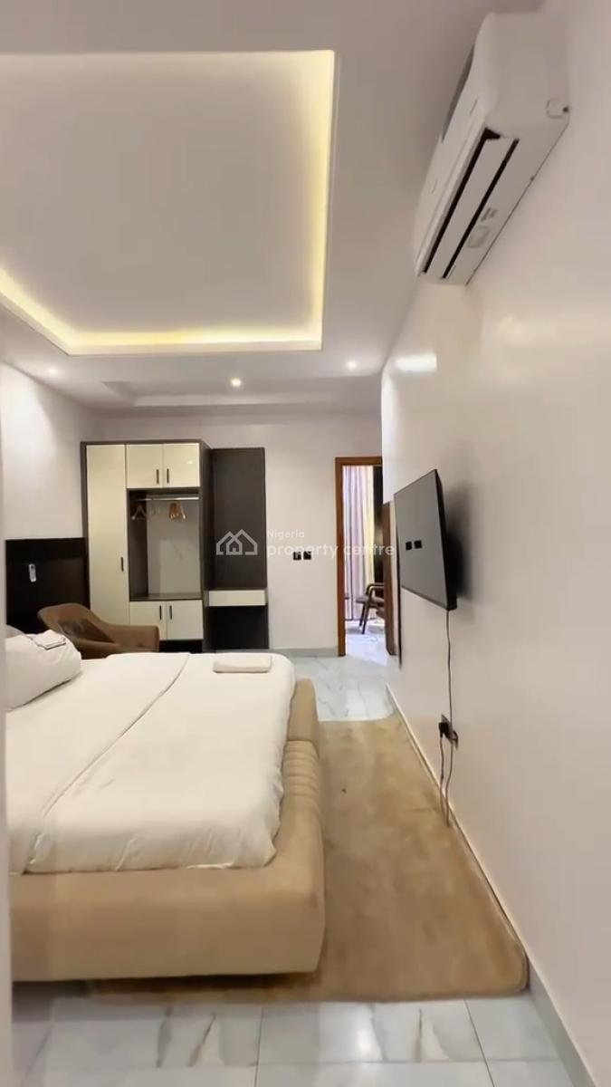 Fully Furnished & Service 2 Bedroom Maisonette, Freedom Way, Lekki Phase 1, Lekki, Lagos, House for Sale