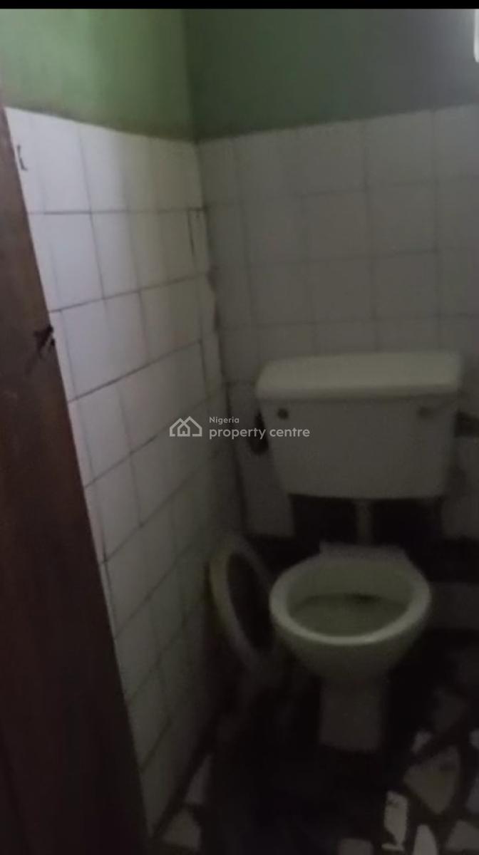 3 Bedroom Flat, Abesan Estate, Abesan, Ipaja, Lagos, Flat / Apartment for Sale