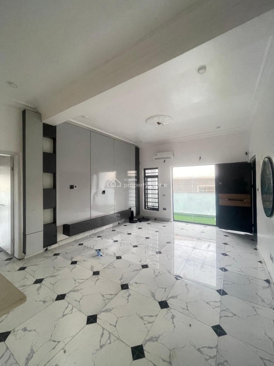 Clean 2 Bedroom Apartment, Orchid Road, Lekki, Lagos, Flat / Apartment for Rent