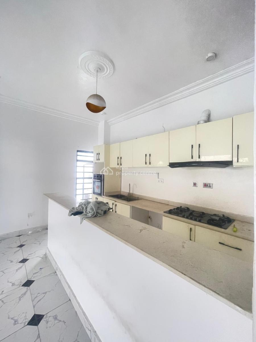 Clean 2 Bedroom Apartment, Orchid Road, Lekki, Lagos, Flat / Apartment for Rent
