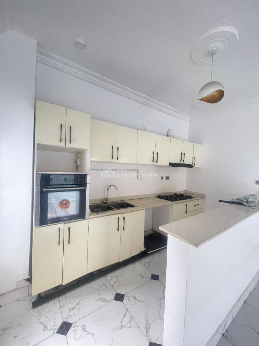 Clean 2 Bedroom Apartment, Orchid Road, Lekki, Lagos, Flat / Apartment for Rent