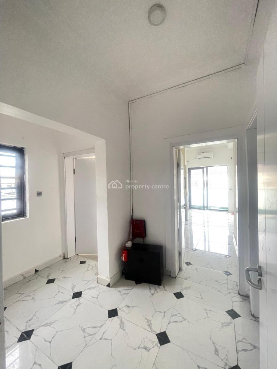 Clean 2 Bedroom Apartment, Orchid Road, Lekki, Lagos, Flat / Apartment for Rent