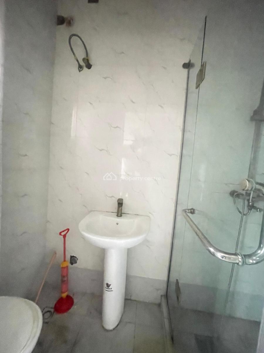 Clean 2 Bedroom Apartment, Orchid Road, Lekki, Lagos, Flat / Apartment for Rent