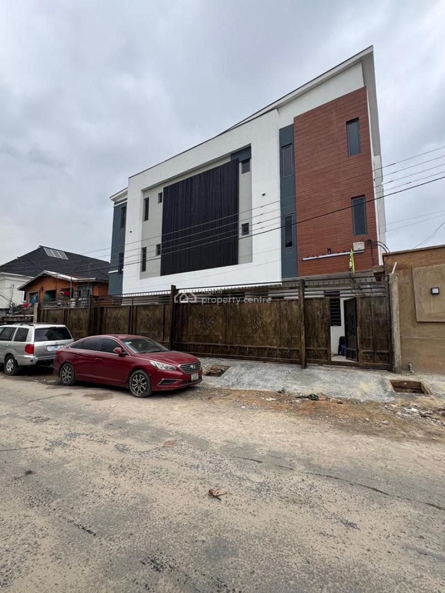 2 Bedroom Apartment, Surulere, Lagos, Flat / Apartment for Sale