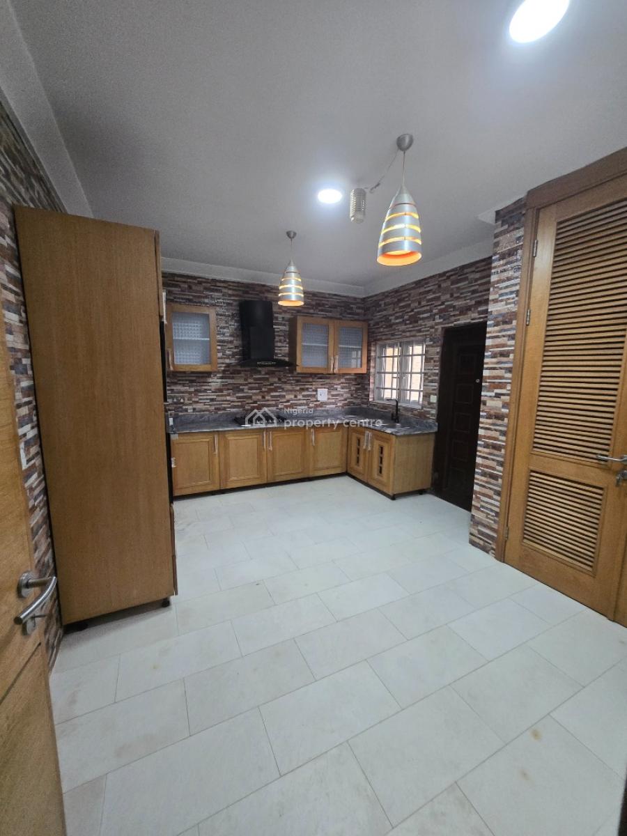 Standard 6-bedoom Penthouses with Bq Within Oniru Estate, Off Palace Road, Oniru, Victoria Island (vi), Lagos, Block of Flats for Sale
