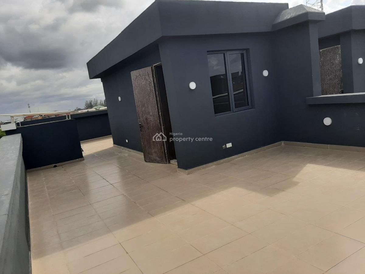 This Is a Furnished and Serviced 4 Bedrooms En-suite Townhouse. It Com, Lekki Phase 1, Lekki, Lagos, Terraced Duplex for Rent