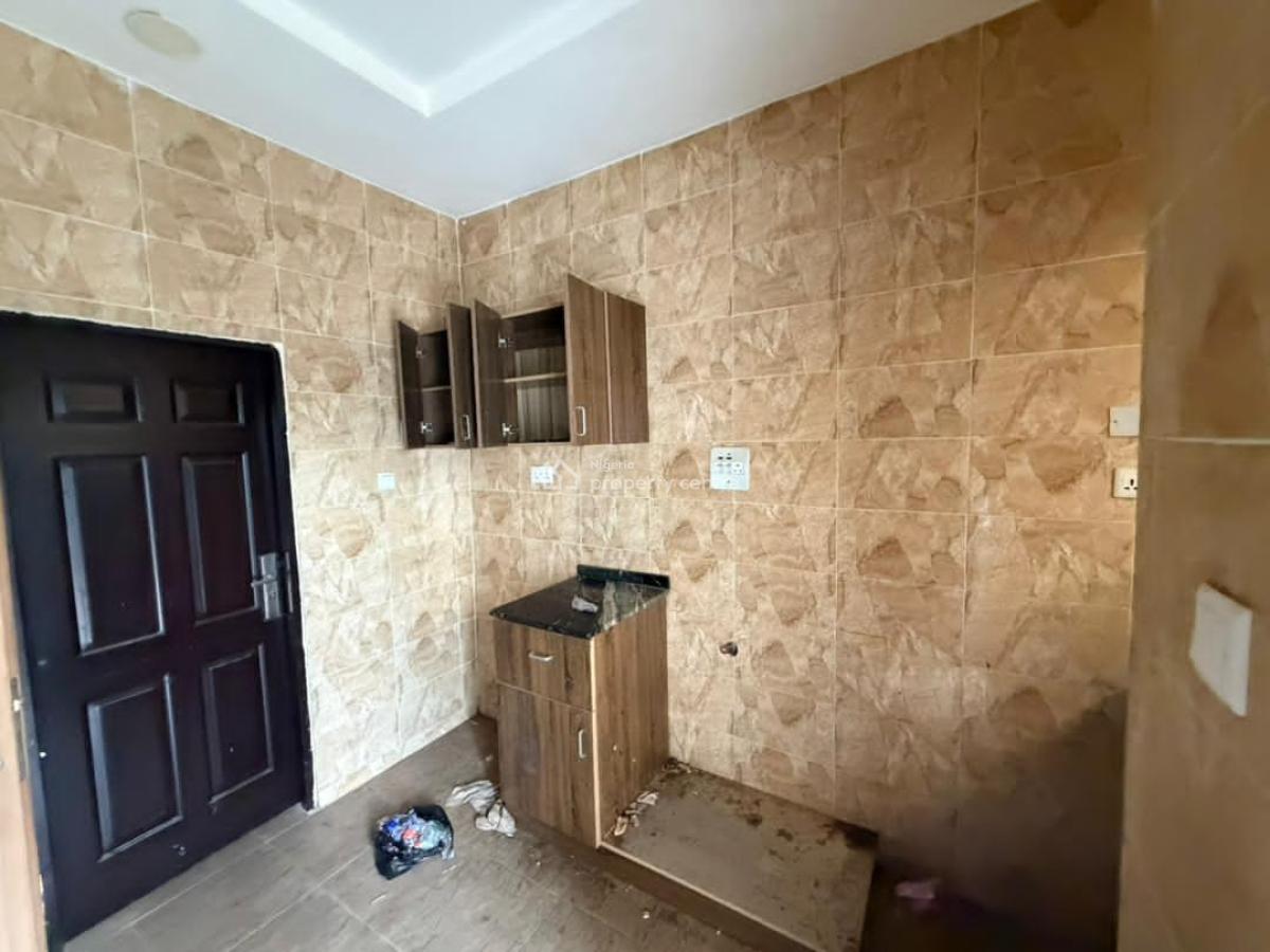 Spacious 2 Bedroom Apartment, Jahi, Abuja, Flat / Apartment for Rent