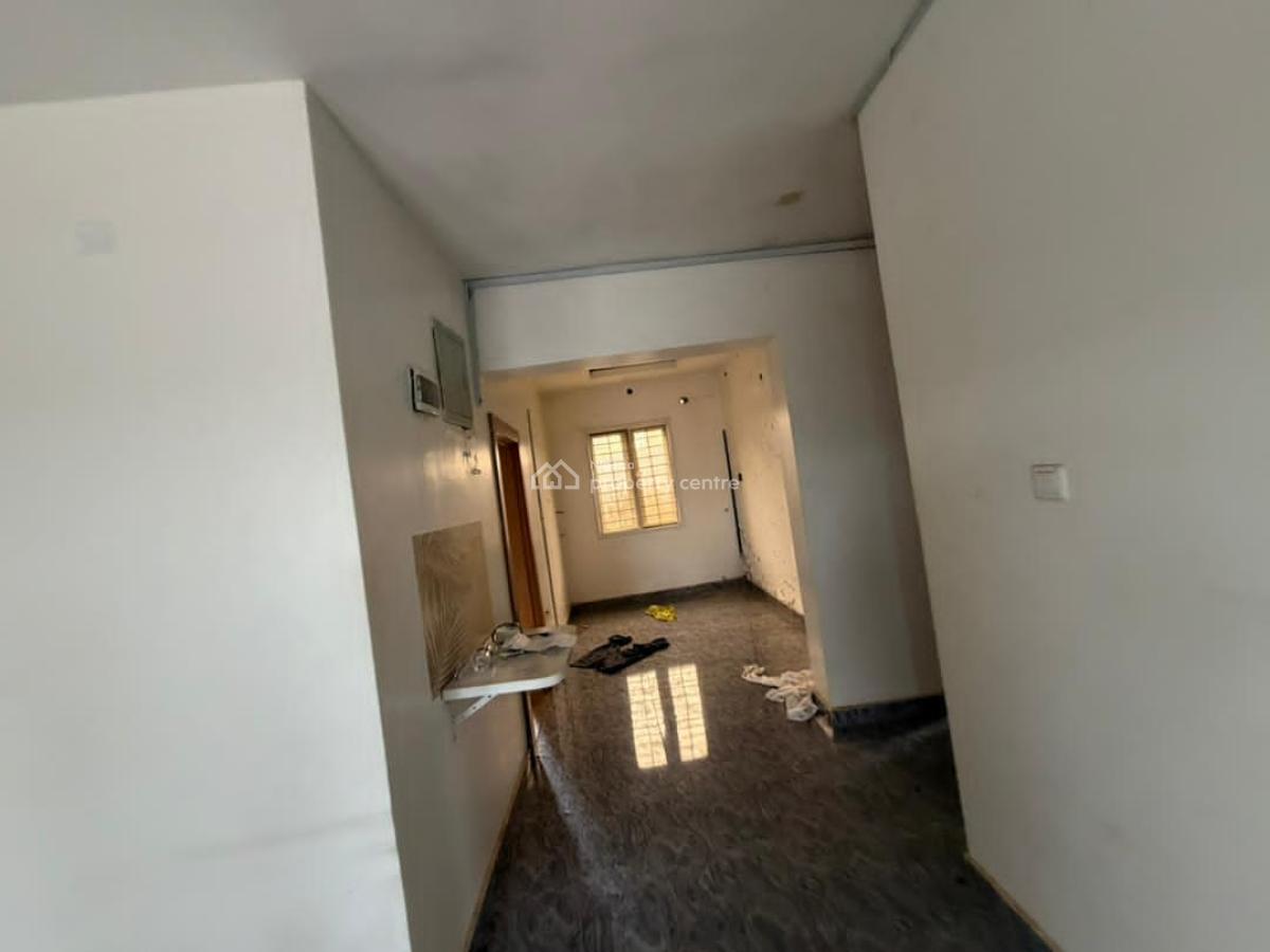 Spacious 2 Bedroom Apartment, Jahi, Abuja, Flat / Apartment for Rent