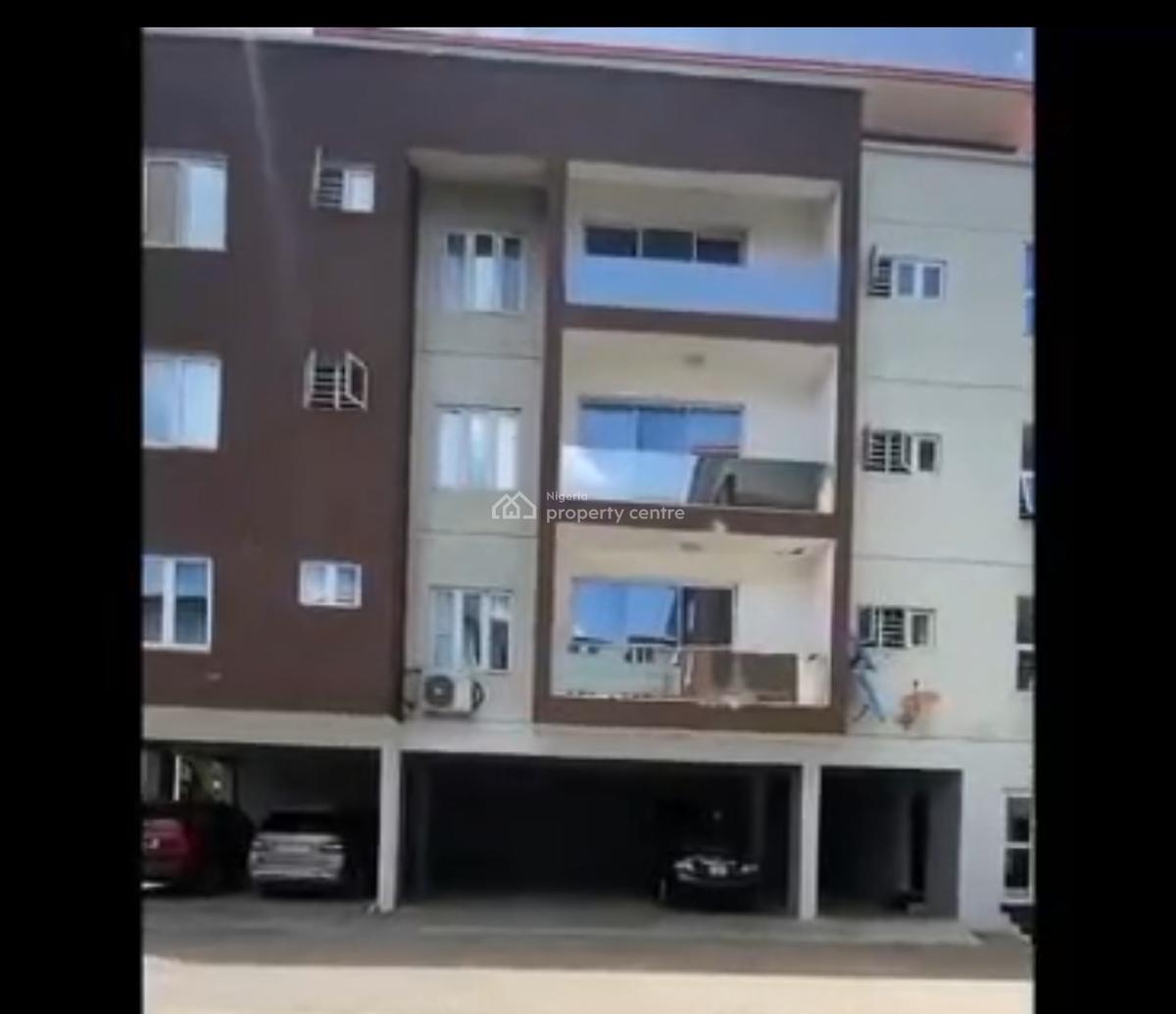 Spacious 2 Bedroom Flat in a Fully Serviced Estate, Yaba, Lagos, Flat / Apartment for Rent